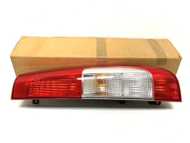 Задній правий стоп 2SK964596021 HELLA