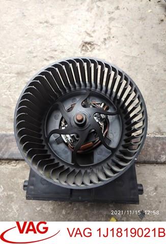 Мотор вентилятора печки (отопителя салона) 1J1819021B