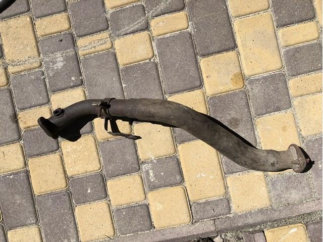 Глушник передній 1741020450 TOYOTA