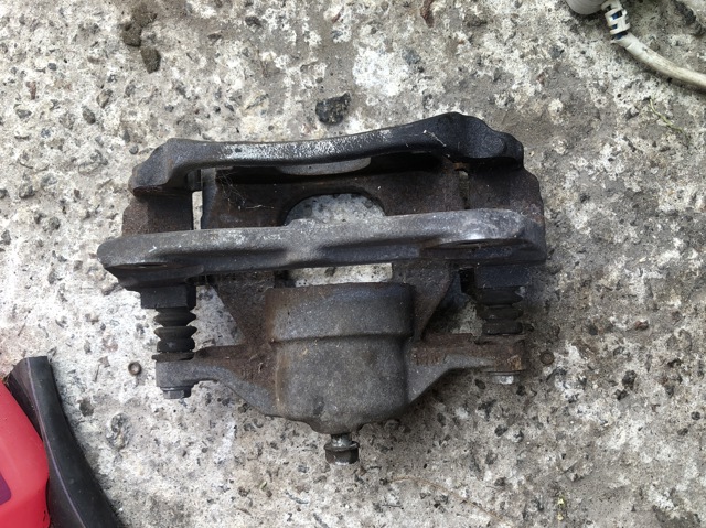 Супорт гальмівний, передній, правий 4773002361 TOYOTA