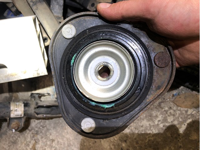 Кріплення переднього амортизатора 486090F020 TOYOTA