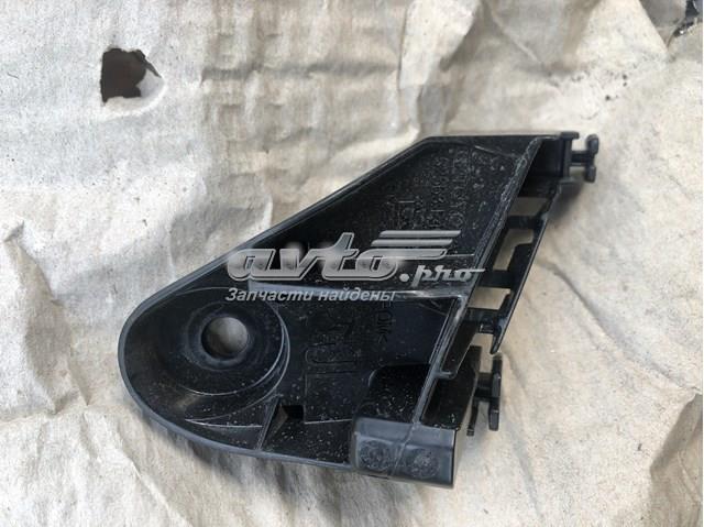 Кронштейн бампера заднього, правий 52562F4010 TOYOTA