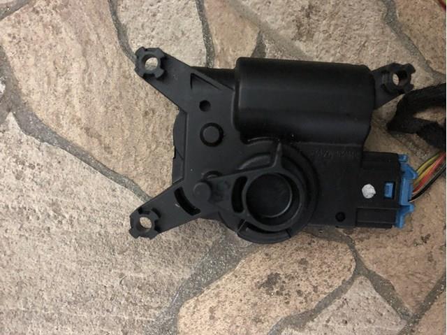 Мотор заслінки рециркуляції повітря 7L0907511AD VAG