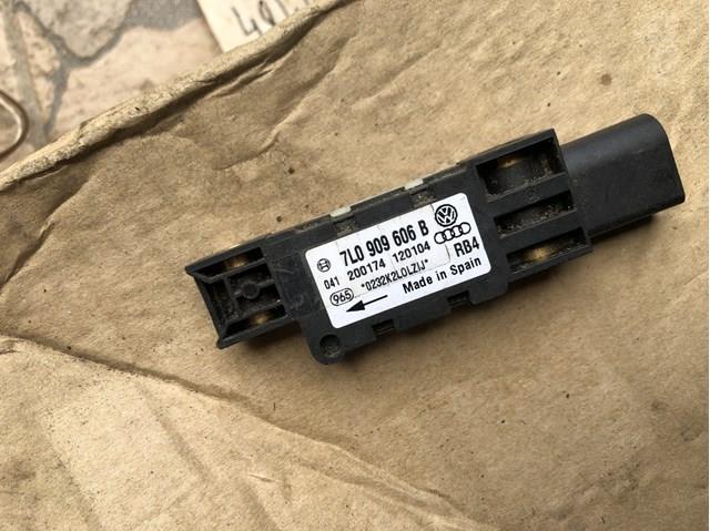 Датчик AIRBAG передній 7L0909606B VAG