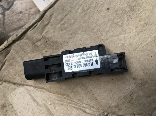 Датчик AIRBAG передній 7L0909606C VAG