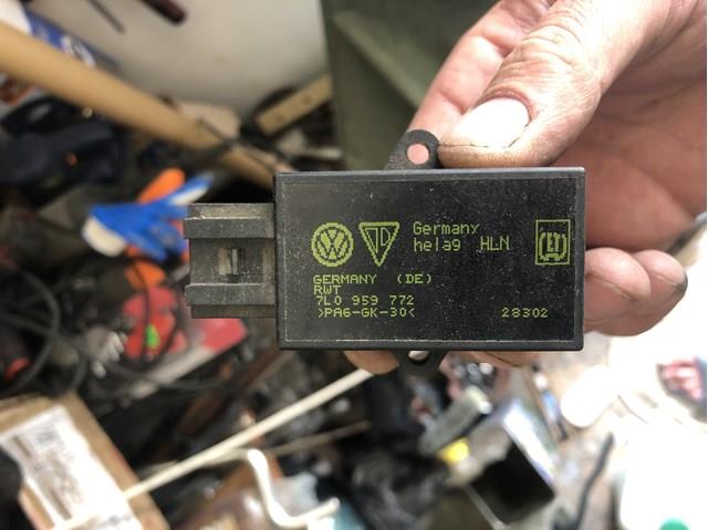 Датчик підігріву сидіння 7L0959772 VAG