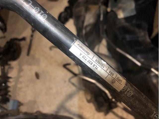 Трубопроводи 7L6820729A VAG