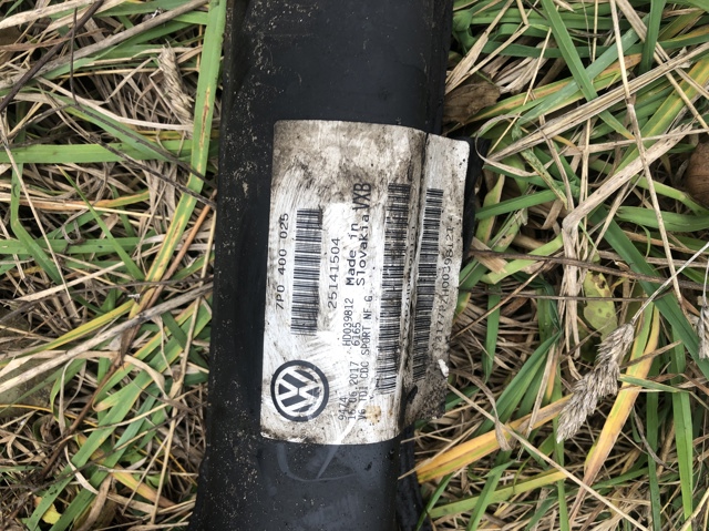 Підрамник передньої підвіски 7P0400025 VAG