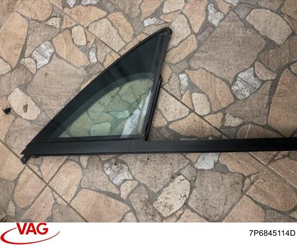 Скло трикутне дверей передніх правих 7P6845114D VAG