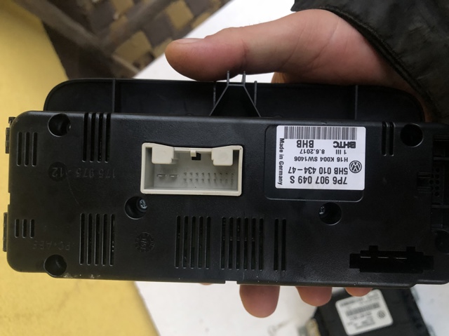Регулятор вентилятора обігрівача 7P6907049S VAG
