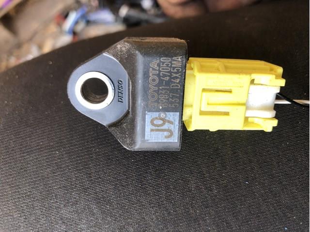 Датчик Айрбег передній 8983147050 TOYOTA