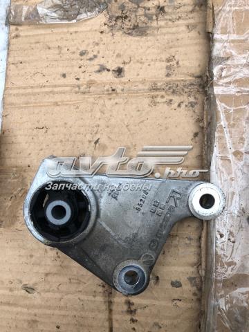 Кронштейн/траверса заднього редуктора, права KD352868XA MAZDA