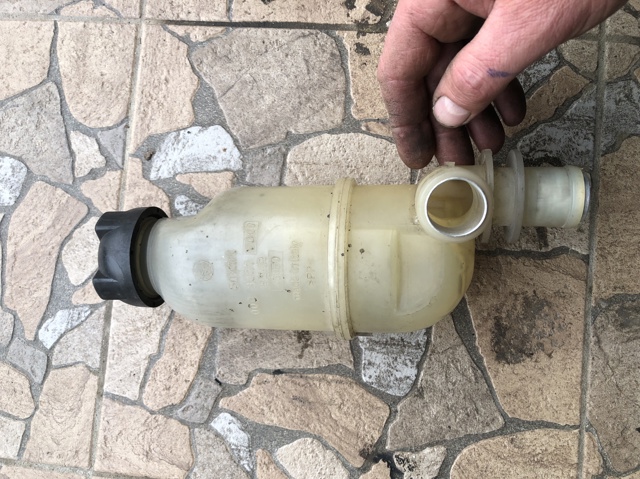 Бачок системи охолодження, розширювальний Q0003427V007000000 MERCEDES