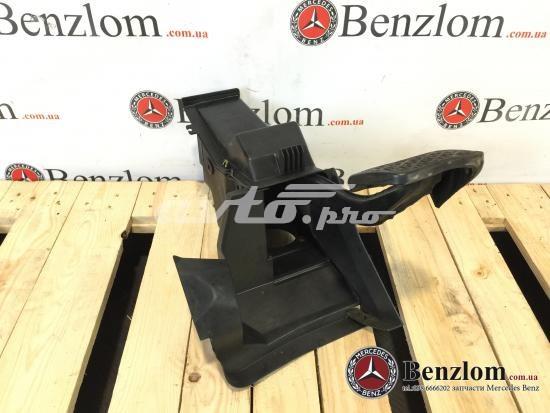 Кронштейн педалей, педальний вузол A2032900401 MERCEDES