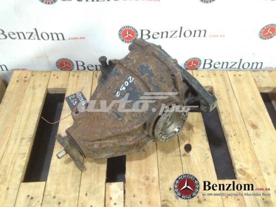 Кришка редуктора заднього A2103513008 MERCEDES