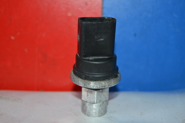 Клапан тиску кондиціонера 1K0959126B VAG