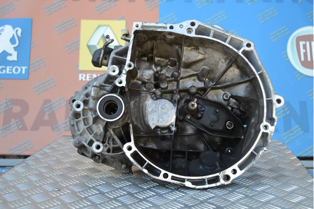 КПП в зборі 20CQ88 PEUGEOT