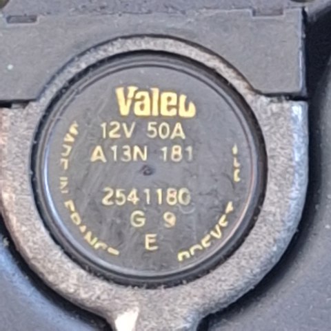 Авто генератор 2541180 VALEO
