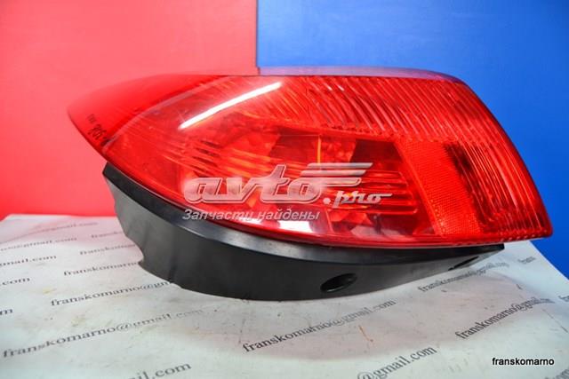 Задні ліхтарі 714025950802 MAGNETI MARELLI