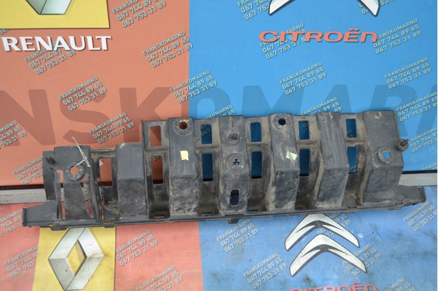 Кронштейн бампера заднього, центральний 7416P8 PEUGEOT
