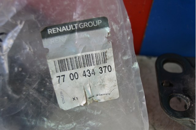 Подушка двигуна передня 7700434370 RENAULT