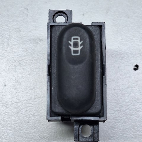 Кнопка блокавання дверей 7700845435 RENAULT
