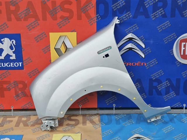 Переднє ліве крило 7751691052 RENAULT