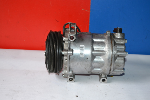 Компресор холодоагенту 813162 VALEO