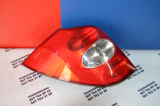 Задня ліва фара 8200002471 RENAULT