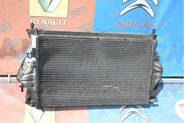 Радіатор охолодження двигуна 8200008765 RENAULT