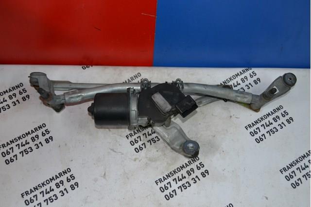 Мотор стеклоочищувача 8200076029 RENAULT