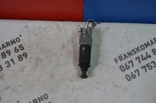 Датчик включення стопсигналу 8200110894 RENAULT