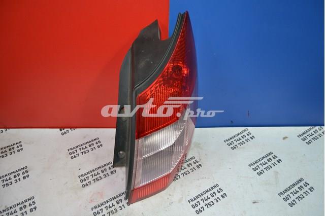 Задній правий стоп 8200127702 RENAULT