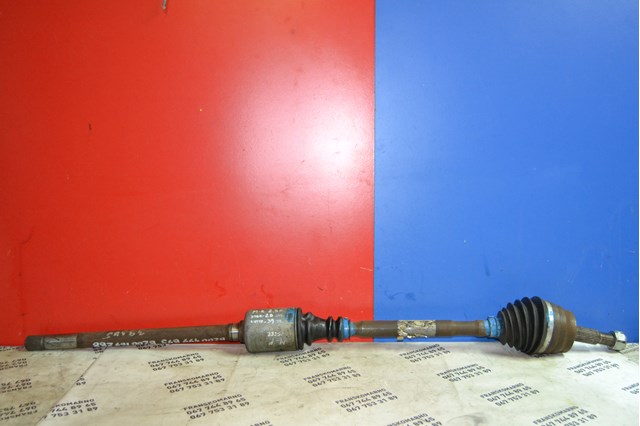 Піввісь передня, права 8200169288 RENAULT