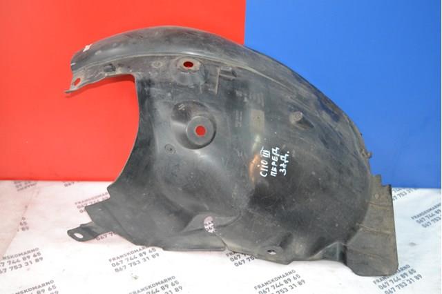 Підкрилок переднього крила, правий задній 8200289946 RENAULT
