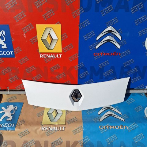 Накладка (рамка) решітки радіатора 8200499017 RENAULT