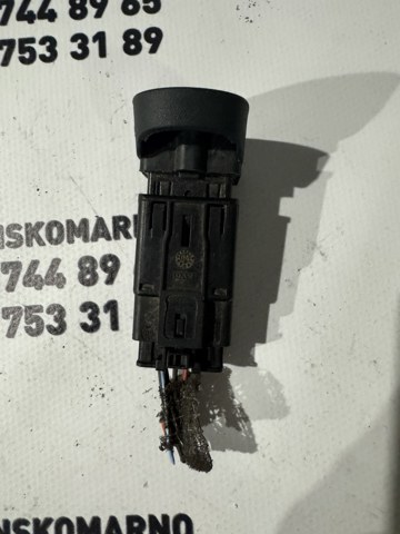 Кнопка аварійної сигналізації 8200523539 RENAULT