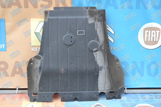 Шумоізоляція капота з повсті 8200540585 RENAULT