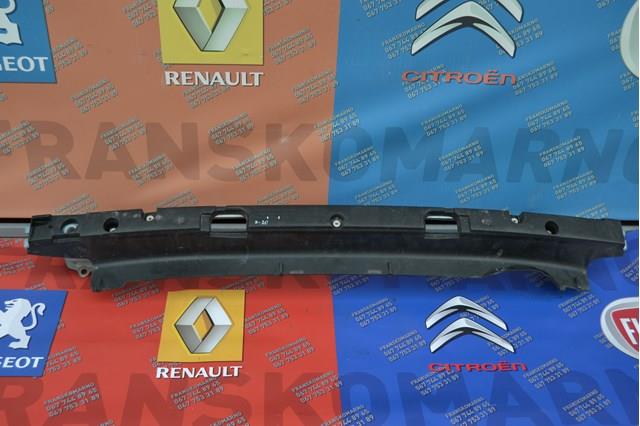 Наповнювач бампера заднього 8200658894 RENAULT