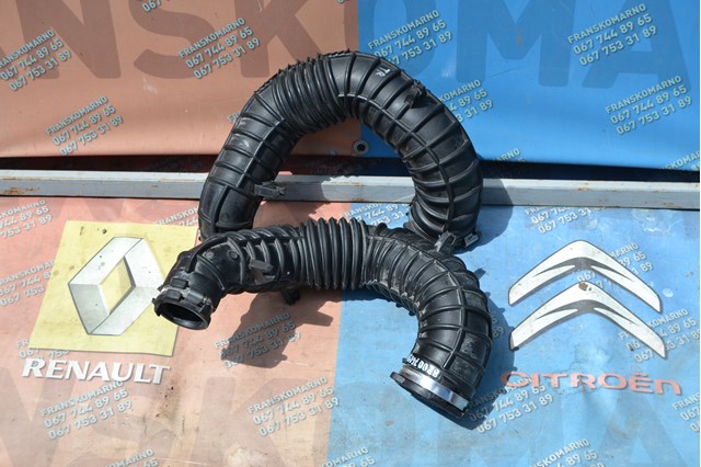 Патрубок повітряний, вхід в турбіну (наддув) 8200760904 RENAULT