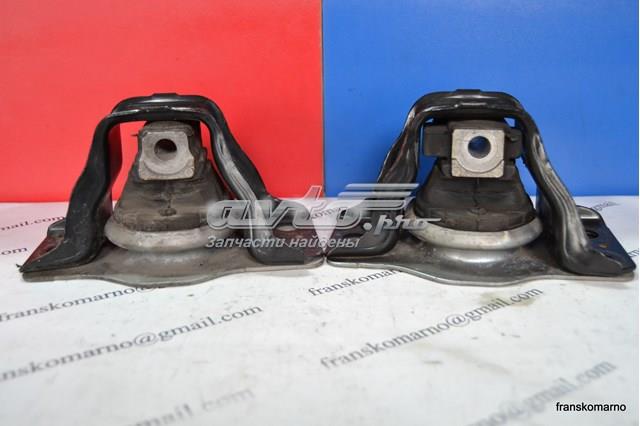 Права опора двигуна 8200780780 RENAULT