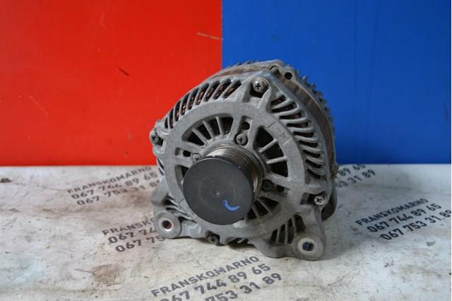 Генератор автомобільний 8200960536 RENAULT