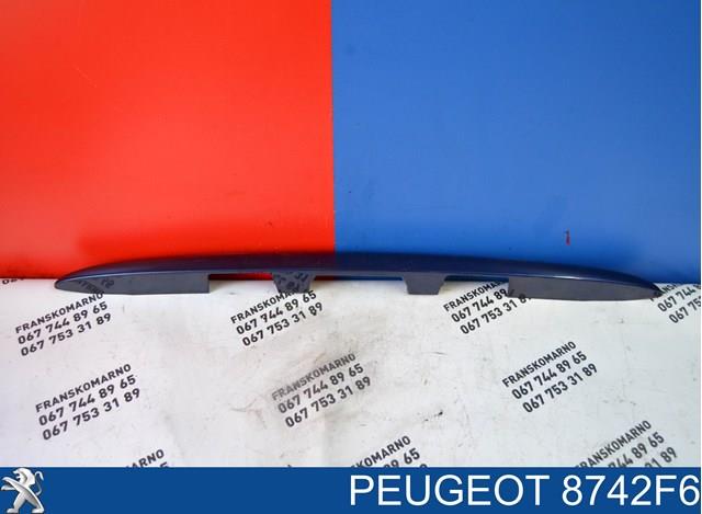 Накладка задньої 3-й/5-й двері 8742F6 PEUGEOT