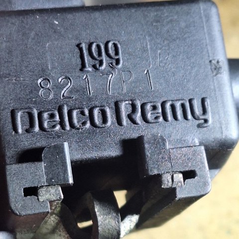 Клапан абсорбера паливних парів 96334843 GM