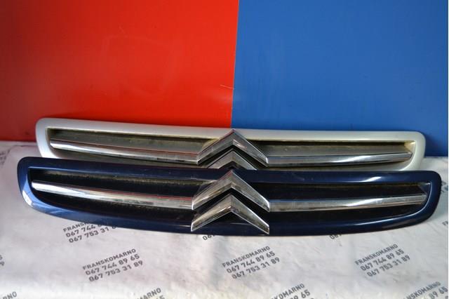 Захисна решітка радіатора 9650059677 PEUGEOT