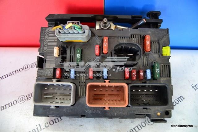 Коробка запобіжників 9664055780 PEUGEOT