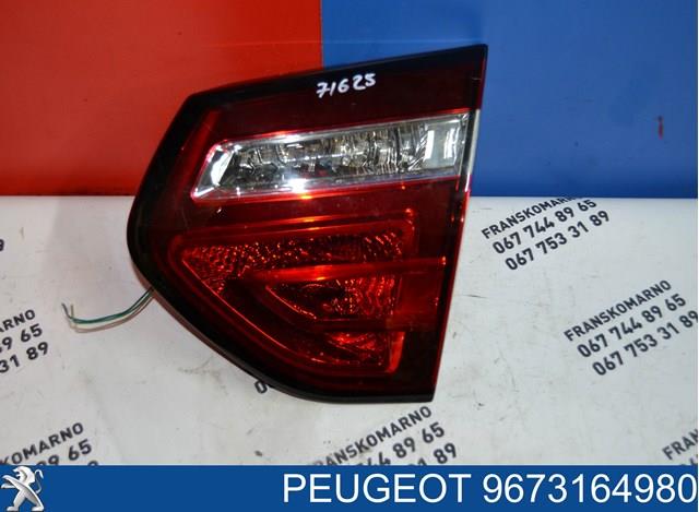 Ліхтар задній правий, внутрішній 9673164980 PEUGEOT