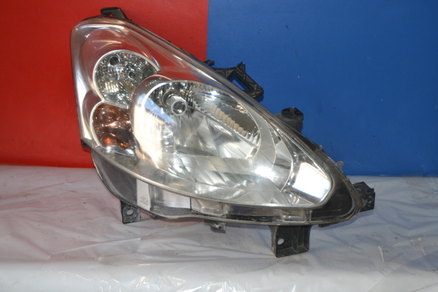 Фара передня права 9677202380 PEUGEOT