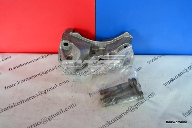 Кронштейн подушки (опори) двигуна, правої 9688615780 PEUGEOT