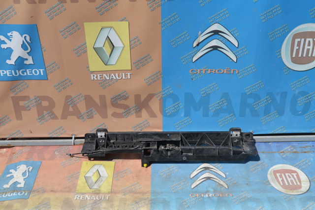 Рамка радіатора верхня 9806629380 PEUGEOT